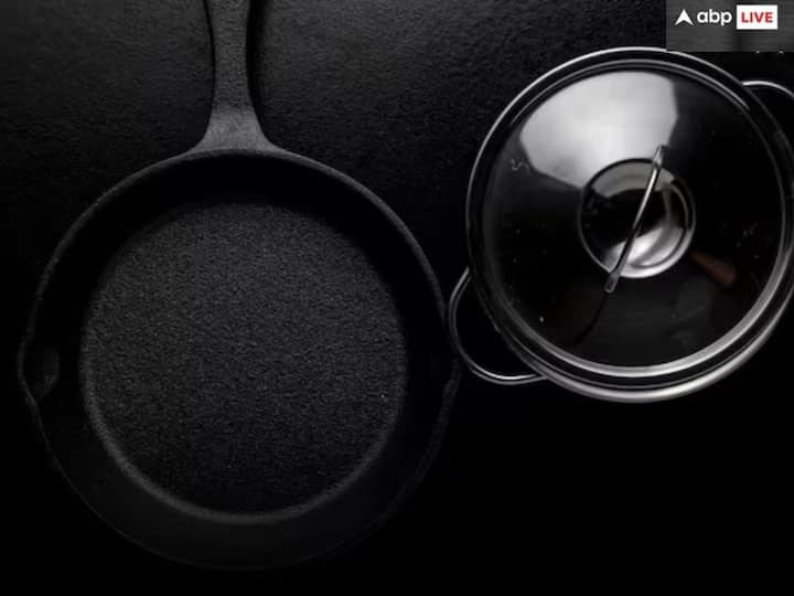 ਜਦੋਂ ਵੀ ਤੁਸੀਂ ਨਾਨ-ਸਟਿੱਕ ਭਾਂਡਿਆਂ ਵਿੱਚ ਖਾਣਾ ਬਣਾਉਂਦੇ ਹੋ ਤਾਂ ਉਸ ਦੇ ਨਾਲ ਸਟੀਲ ਦੇ ਭਾਂਡਿਆਂ ਦੀ ਵਰਤੋਂ ਨਾ ਕਰੋ। ਜੇਕਰ ਤੁਹਾਨੂੰ ਕੁਝ ਹਿਲਾਉਣਾ ਹੈ ਤਾਂ ਲੱਕੜ ਦੇ ਚਮਚੇ ਆਦਿ ਦੀ ਵਰਤੋਂ ਕਰੋ।