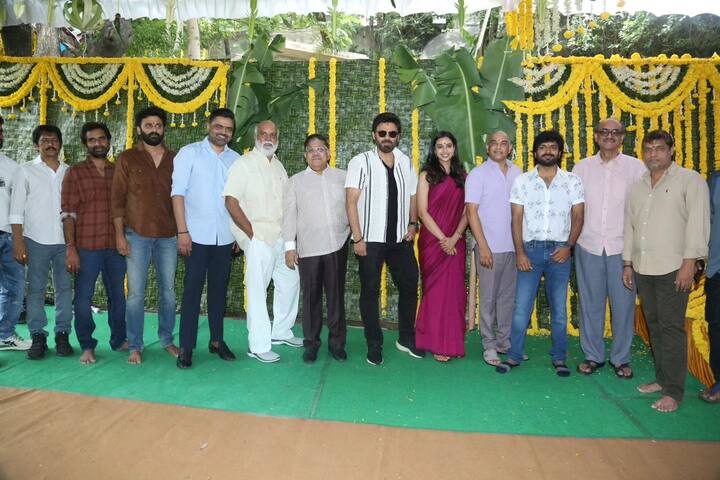 వెంకటేష్, అనిల్ రావిపూడి ఇద్దరిదీ హిట్ కాంబినేషన్. ఇదిలా ఉండగా వారు మరో సినిమా లాంఛ్​ని ప్రారంబించారు. (Image Source : Instagram/venkateshdaggubati)