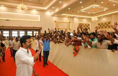 TVK Vijay : தவெக சார்பில் நடைப்பெற்ற பரிசு வழங்கும் விழா வெற்றிகரமாக முடிந்தது!