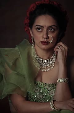 Shruti Marathe :'हमरी अटरिया पे,आजा रे साँवरिया,' श्रृती मराठेचं 'बोल्ड अँड ब्युटीफुल' फोटोशूट