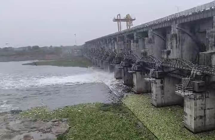 છેલ્લા ચાર-પાંચ દિવસથી ગુજરાતમાં સૌરાષ્ટ્રથી લઇને દક્ષિણ અને ઉત્તર ગુજરાતમાં ધોધમાર વરસાદ વરસી રહ્યો છે.