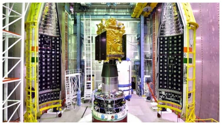 India first solar mission Aditya L1 complete first halo orbit around Sun Earth L1 ISro अंतरिक्ष से आई भारत के लिए अच्छी खबर, अब आदित्य-L1 ने किया ये कारनामा