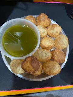 Chinese Golgappa: चीन के गोलगप्पे क्यों हुए वायरल, आलू-मटर की जगह भर देते हैं खौफनाक चीज