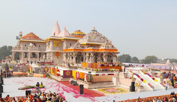 ayodhya ram mandir replica will be show in india day parade in new york VHP of America claim it Ram Mandir : अमेरिका में दिखेगी राम मंदिर की झलक, 18 फीट लंबी झांकी तैयार, जानें कब है भारत दिवस
