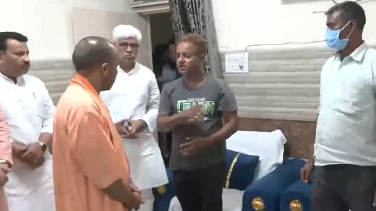 Hathras Stampede UP CM Yogi Adityanath Visit Meets Injured Video Hathras Stampede: UP CM Yogi Adityanath Reaches Meets Injured, Takes Stock Of Situation: Watch