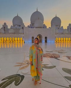 Malavika Mohanan: అబుదాబిలో 'రాజాసాబ్' బ్యూటీ.. ప్రత్యేక ప్రార్థనలు చేస్తున్న మాళవిక మోహనన్!