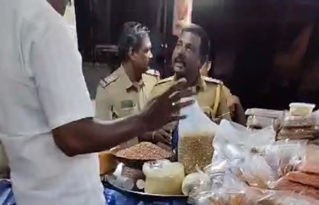 ஓசியில் பட்டாணி கேட்டு மிரட்டிய எஸ்ஐ - வைரலான வீடியோவால் சஸ்பென்ட் ஆன பரிதாபம்