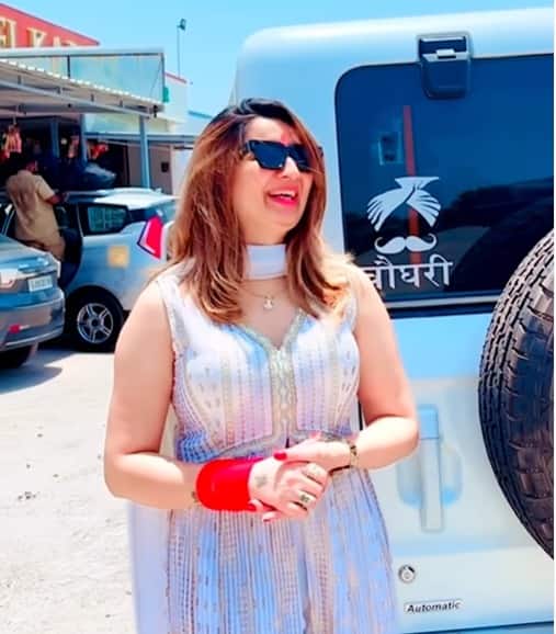 The police have seized the Thar car with Neeta Chaudhary. It is said to be Neeta Chaudhary's. It has Chaudhary written on the back. The Thar did not even have a number plate. Neeta Chaudhary has shared many videos of this Thar on her Instagram account.