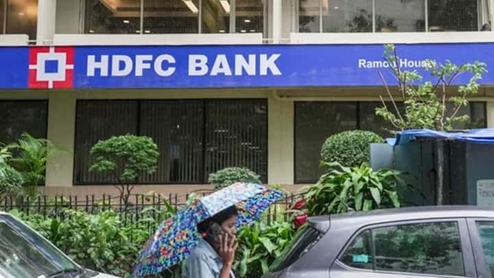 HDFC Bank account will not working on next week including UPI ATM withdrawals to be affected HDFC வாடிக்கையாளர் கவனத்திற்கு.. 14 மணி நேரத்திற்கு முடங்கப்போகும் சேவைகள்!