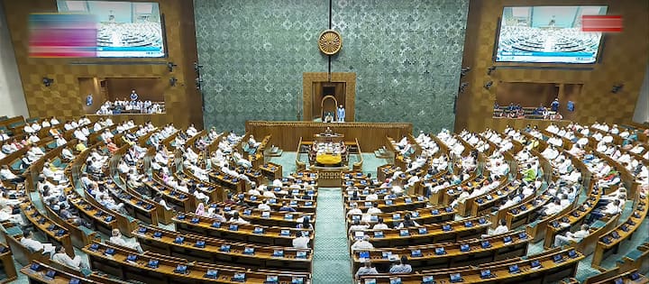 बीजेपी एमपी निशिकांत दुबे बोले कि विपक्ष सत्य को असत्य बनाने की कोशिश कर रहा है. मुस्लिमों की राजनीति करने वाला विपक्ष, आज के समयकाल में हिंदू-हिंदू चिल्ला रहा है.