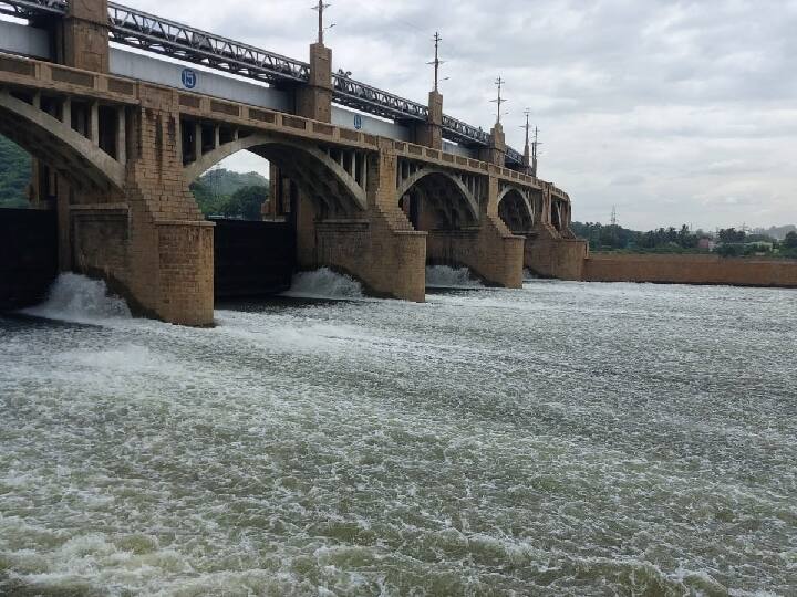 Mettur Dam's water flow has dropped to 818 cubic feet per second. Mettur Dam : மேட்டூர் அணையின் நீர்வரத்து வினாடிக்கு 818 கன அடியாக குறைந்தது.
