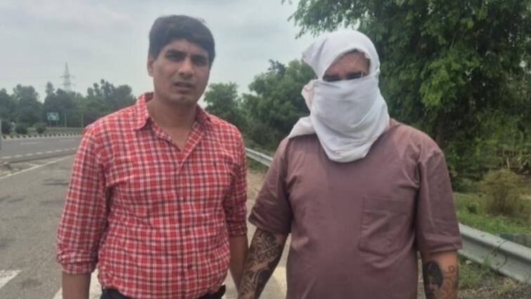 Delhi Thug Agent Who Sent Abroad Arrested 24 Year Old man was Disguised a 67 year old man ANN Delhi: 24 साल के युवक को मेकओवर कर बनाया 67 का, विदेश भेजने का दावा कर ठगे 30 लाख