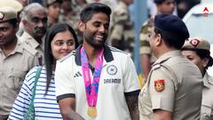 টিম হোটেলে সূর্যদের জমিয়ে নাচ, বিশেষ কেক কাটলেন রাহুল, রোহিত, কোহলিরা