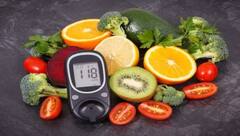 ਇੰਸੁਲਿਨ ਅਤੇ ਦਵਾਈ ਤੋਂ ਵੀ ਤੇਜ਼ੀ ਨਾਲ ਕੰਟਰੋਲ ਹੋਵੇਗੀ ਸ਼ੂਗਰ, ਬਿਨਾਂ ਛਿਲਕਾ ਉਤਾਰਿਆਂ ਖਾਓ ਆਹ ਪੰਜ ਫਲ