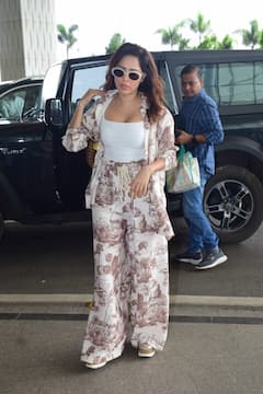 Nushrratt Bharuccha Gives Perfect Summer Outfit Vibe In Floral Outfit