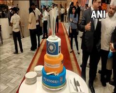 Indian Cricket Team : टीम इंडियाच्या स्वागतासाठी दिल्लीतील हॉटेलने बनवला स्पेशल केक; ढोल ताशांच्या गजरात मायदेशी जल्लोषात स्वागत