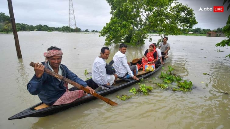 Floods in Assam and Manipur 48 killed thousands evacuated IMD issue Heavy rain Red Alert for next one week Floods in Assam and Manipur: असम, मणिपुर में बाढ़ बनी काल! 48 लोगों की मौत, हजारों बेघर, अगले 7 दिन के लिए रेड अलर्ट