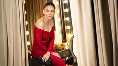 Rakul Preeth Singh : రెడ్ డ్రెస్​లో రకుల్ ప్రీత్ సింగ్.. పెళ్లి తర్వాత సూపర్​ హాట్​గా కనిపిస్తోందిగా