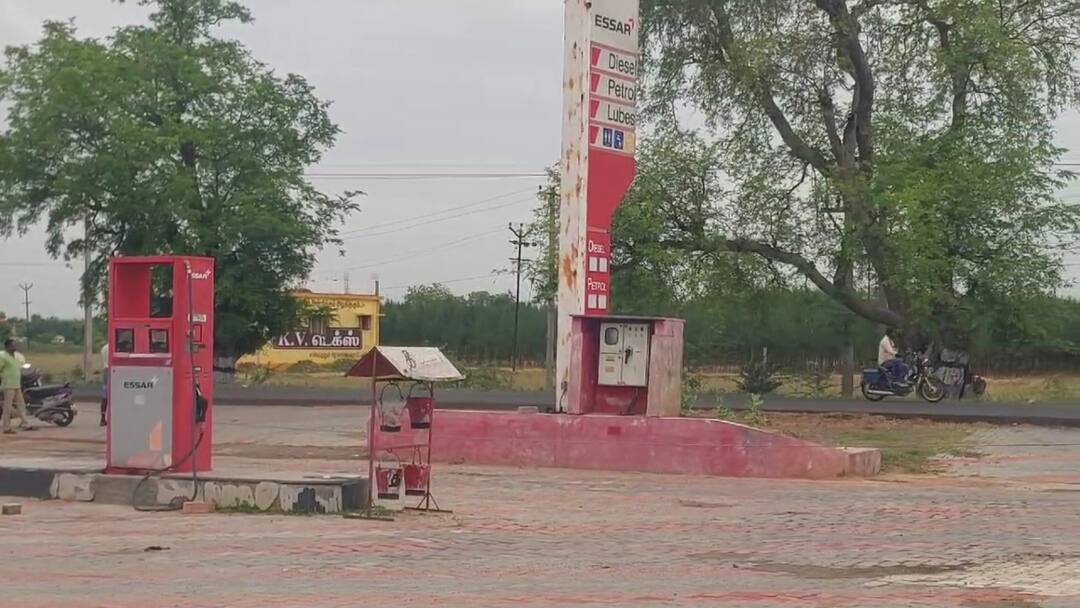 பூமிக்கு அடியில் பதுக்கப்பட்ட 2000 லிட்டர் மெத்தனால்; பெட்ரோல் பங்கிற்கு சீல் வைத்த சிபிசிஐடி