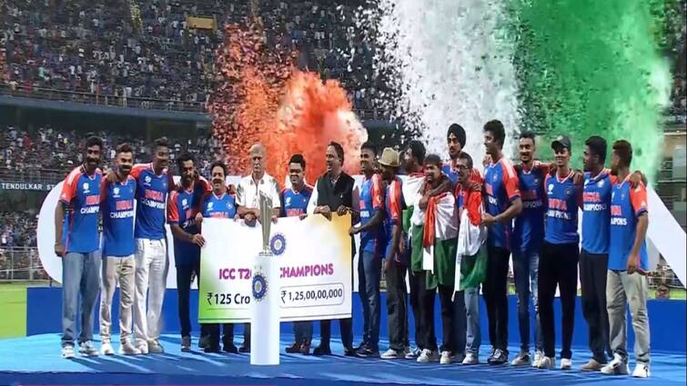 Team India Victory Parade Country Gives Grand Welcome To Rohit Sharma-Led T20 World Champions Team India: இந்திய அணிக்கு 125 கோடி ரூபாயை பரிசாக வழங்கிய பிசிசிஐ.. குதூகலத்தில் வீரர்கள்!