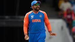 લાખોની ભીડ વચ્ચે અચાનક બસમાંથી નીચે ઉતર્યો રોહિત શર્મા, પછી દોડીને પહોંચ્યો સ્ટેડિયમ, જુઓ વીડિયો 