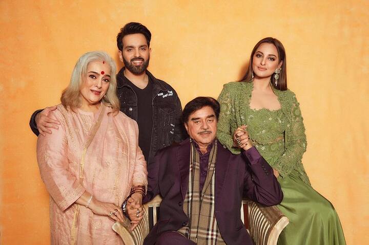 दरअसल शत्रुघ्न सिन्हा पिछले कई सालों से अपनी एक्टिंग के जरिए लोगों का मनोरंजन कर रहे हैं. एक्टर ने बॉलीवुड को कई सुपरहिट फिल्में भी दी है. जिससे उन्होंने अपार दौलत और शोहरत हासिल की. वहीं राजनीति में भी एक्टर का खूब नाम है. यही वजह है कि वो आज वो करीब 210 करोड़ रुपए की प्रॉपर्टी के मालिक बन चुके हैं.