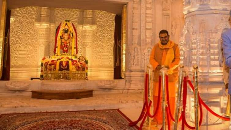 Ayodhya Ram Mandir 20 new priests deployed in the service of Ramlala involved in Aarti and Shrangar ANN रामलला की सेवा में तैनात हुए 20 नए अर्चक, अभी आरती और श्रृंगार में होंगे शामिल