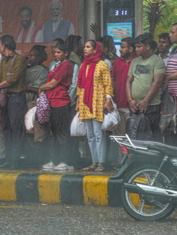 दिल्ली में उमस भरी गर्मी से मिली राहत, अब कब होगी बारिश?