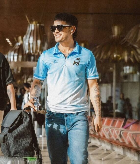 ਹਾਲਾਂਕਿ ਇਸ ਵਿਚਾਲੇ ਖਬਰਾਂ ਇਹ ਵੀ ਆਈਆਂ ਕਿ ਈਸ਼ਾਨ ਵਿਦੇਸ਼ੀ ਟੀਮ ਦਾ ਪੱਲਾ ਫੜ੍ਹ ਸਕਦਾ ਹੈ। ਇਸਦੇ ਨਾਲ ਹੀ ਕਿਸ਼ਨ ਨੇ ਭਾਰਤੀ ਕ੍ਰਿਕਟ ਕੰਟਰੋਲ ਬੋਰਡ (ਬੀ.ਸੀ.ਸੀ.ਆਈ.) ਦੇ ਸਕੱਤਰ ਜੈ ਸ਼ਾਹ ਦੀ ਗੱਲ ਵੀ ਨਹੀਂ ਸੁਣੀ ਸੀ ਅਤੇ ਹੁਣ ਉਸ ਨੂੰ ਇਸ ਦੀ ਸਜ਼ਾ ਦਾ ਸਾਹਮਣਾ ਕਰਨਾ ਪੈ ਰਿਹਾ ਹੈ ਅਤੇ ਉਸ ਦਾ ਅੰਤਰਰਾਸ਼ਟਰੀ ਕਰੀਅਰ ਵੀ ਖਤਮ ਹੋ ਸਕਦਾ ਹੈ।