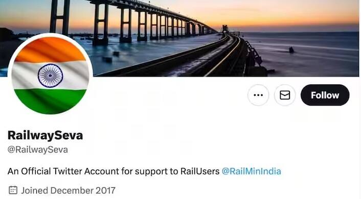 આ સાથે તમે હેન્ડલ https://twitter.com/RailwaySeva (@RailwaySeva) ને ટેગ કરીને તસવીર સાથે ફરિયાદ પણ નોંધાવી શકો છો. આ અંગે રેલવે તમને તાત્કાલિક જવાબ આપશે. આ સાથે તમે આ નંબર 1800-111-139 અને 1800-111-321 પર કૉલ કરીને પણ ફરિયાદ નોંધાવી શકો છો.