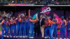 T20 World Cup ટ્રૉફી સાથે વતન પરત ફરી ટીમ ઇન્ડિયા, ફેન્સે સોશ્યલ મીડિયા પર કર્યુ જોરદાર સ્વાગત, જુઓ રિએક્શન્સ...