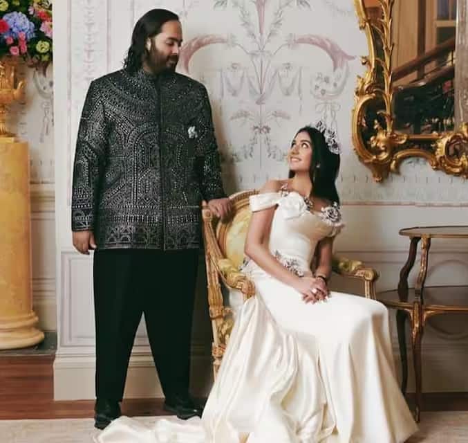 Anant - Radhika Wedding: અત્યાર સુધી લોકોએ અનંત-રાધિકાના લગ્નમાં બોલિવૂડના ઘણા સ્ટાર્સને પરફોર્મ કરતા જોયા છે, હવે આ કપલના લગ્નમાં ઈન્ટરનેશનલ સ્ટાર્સ પણ પરફોર્મ કરશે.