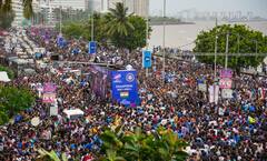 T-20 चैंप बनकर लौटी टीम इंडिया तो उमड़ा जनसैलाब, बोले DU के प्रोफेसर- रोजगार नहीं है तो...