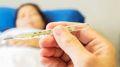 Monsoon Fever vs Dengue: मौसम बदलते ही चढ़ गया है बुखार? तो ऐसे करें पता नॉर्मल फ्लू है या डेंगू