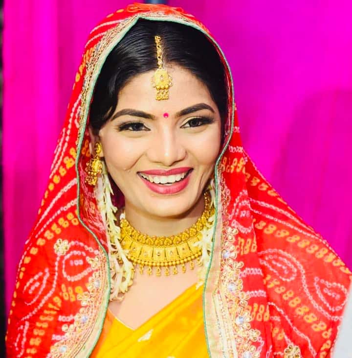 क्या आप जानते हैं सोशल मीडिया पर तगड़ी फैन फॉलोइंग वाली नेहा सिंह ने अपनी पढ़ाई कहां से की है. आइए आज हम आपको बताते हैं.