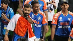 Goosebumps Alert: Virat Kohli, Hardik Pandya Sing 'Maa Tujhe Salaam' Along With Others At Wankhede Stadium- WATCH
