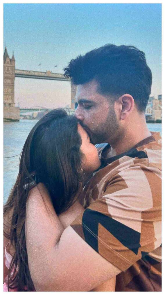 करण और तेजस्वी की ये फोटोज आते ही वायरल हुईं सोशल मीडिया पर