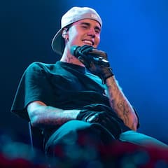 लग्जरी कारें...आलीशान हवेली, रियल में ऐसी है हॉलीवुड सिंगर Justin Bieber की लाइफ, छोटी सी उम्र में कमा ली अपार संपत्ति