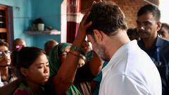 रोते-बिलखते लोग, हाथरस में राहुल गांधी को देख सीने से जा लगे, तस्वीरें भावुक करने वालीं