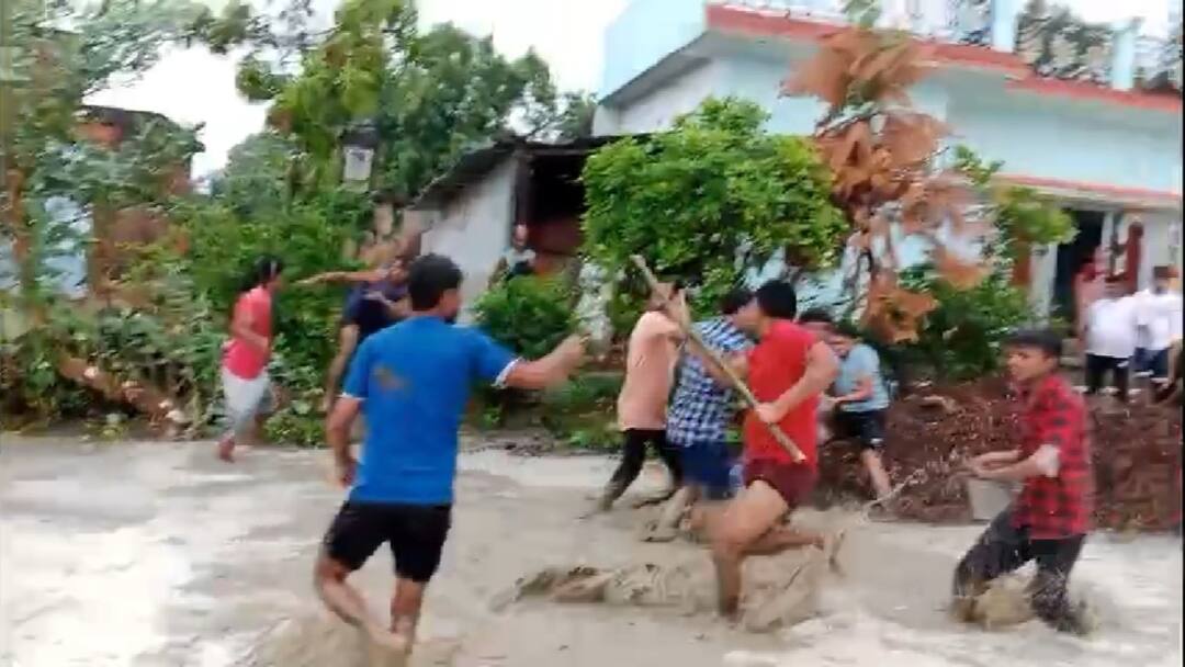 Gorakhkpur land dispute 2 parties over Deadly attack police 4 people including a minor arrested ann Gorakhkpur News: जमीनी विवाद में 2 पक्षों में जानलेवा हमला, एक नाबालिग समेत 4 लोगों को पुलिस ने किया गिरफ्तार