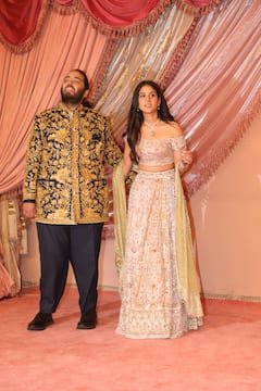 Anant Ambani Radhika Sangeet ceremony: ముంబైలో ఘనంగా అనంత్ అంబానీ, రాధిక మర్చంట్‌ సంగీత్ ఫంక్షన్