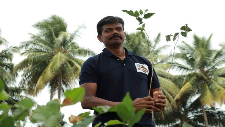Madurai guardian who planted 83 thousand saplings  Abdul Kalam's amazing journey - TNN 83 ஆயிரம் மரக்கன்றுகளை நடவுசெய்த மதுரையின் பாதுகாவலன் - அப்துல்கலாம் வழியில் அசத்தல் பயணம்