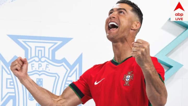 তবে ইউরো কাপের ইতিহাসে একাধিক রেকর্ড ঝুলিতে রয়েছে রোনাল্ডোর ঝুলিতে। মিচেল প্লাতিনিকে টেক্কা দিয়ে এই মুহূর্তে সর্বাধিক ১৪ গোলের মালিক রোনাল্ডোই ইউরো কাপে।