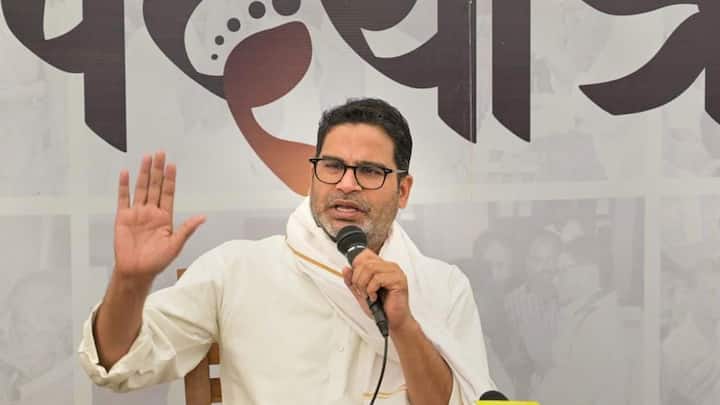 जगदानंद सिंह ने अपने पत्र में कहा है कि आए दिन सभी जिलों में देखा जा रहा है कि राष्ट्रीय जनता दल के कार्यकर्ता और नेता जनसुराज में सहयोगी और सदस्य बन रहे हैं जो चिंता का विषय है. इस पर अप जन सुराज ने पलटवार किया है.