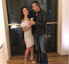 हिंदुओं के लिए धड़का इन मुस्लिम हसीनाओं का दिल, सुनील-संजय से मनोज तक, इन एक्टर्स की बीवी का है इस्लाम से नाता