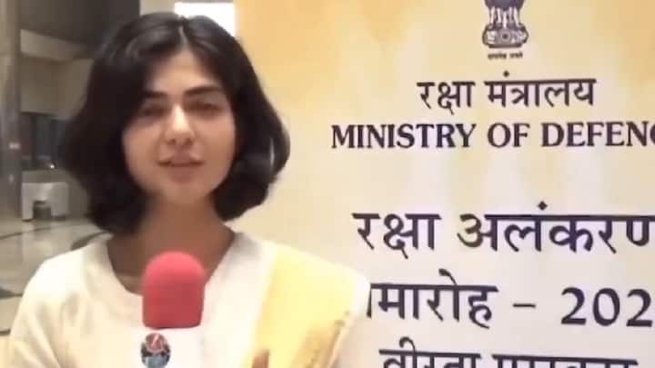 दरम्यान, स्मृती सिंह यांचा आणखी एक व्हिडिओ सोशल मीडियावर व्हायरल झाला आहे. त्यामध्ये, त्यांनी आपला जीवनप्रवास उलगडताना भविष्यात रंगवलेल्या स्वप्नांचीही माहिती दिली आहे