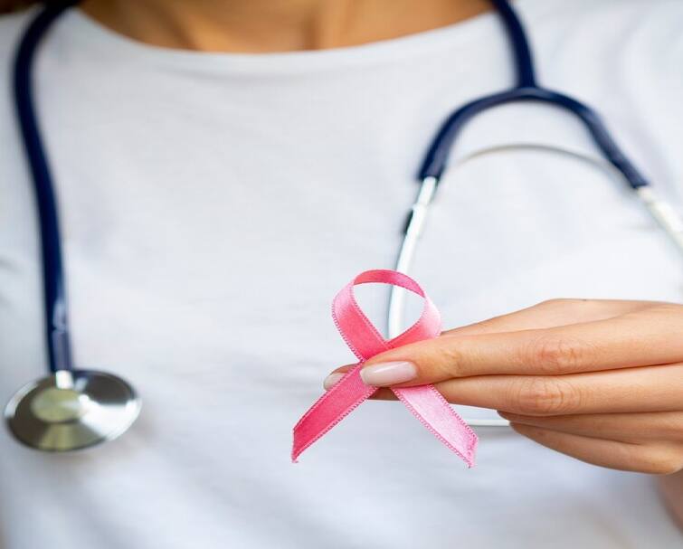 Does every patient with breast cancer have to have a remove breast  Find out what the experts say Breast Cancer: બ્રેસ્ટ કેન્સરમાં શું દરેક દર્દીએ બ્રેસ્ટને કઢાવી પડે છે? જાણો શું કહે છે એક્સ્પર્ટ