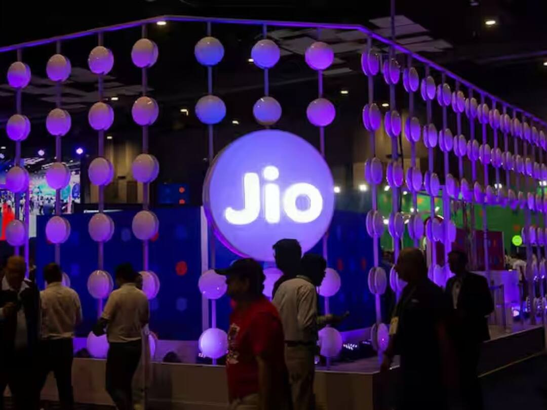 Reliance IPO: ਅੰਬਾਨੀ ਲਿਆਉਣਗੇ ਦੇਸ਼ ਦਾ ਸਭ ਤੋਂ ਵੱਡਾ IPO, Jio ਤੋੜੇਗਾ LIC ਦਾ ਰਿਕਾਰਡ ambani may launch indias biggest ipo of reliance jio with size up to 55500 crore Reliance IPO: ਅੰਬਾਨੀ ਲਿਆਉਣਗੇ ਦੇਸ਼ ਦਾ ਸਭ ਤੋਂ ਵੱਡਾ IPO, Jio ਤੋੜੇਗਾ LIC ਦਾ ਰਿਕਾਰਡ