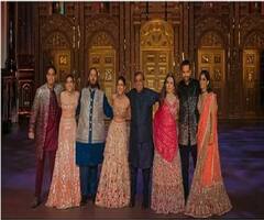 Anant&Radhika Wedding: સંગીત સેરેમનીમાં અનંત રાધિકા સંગ આખા અંબાણી ફેમિલિએ કર્યો ડાન્સ, જુઓ વીડિયો