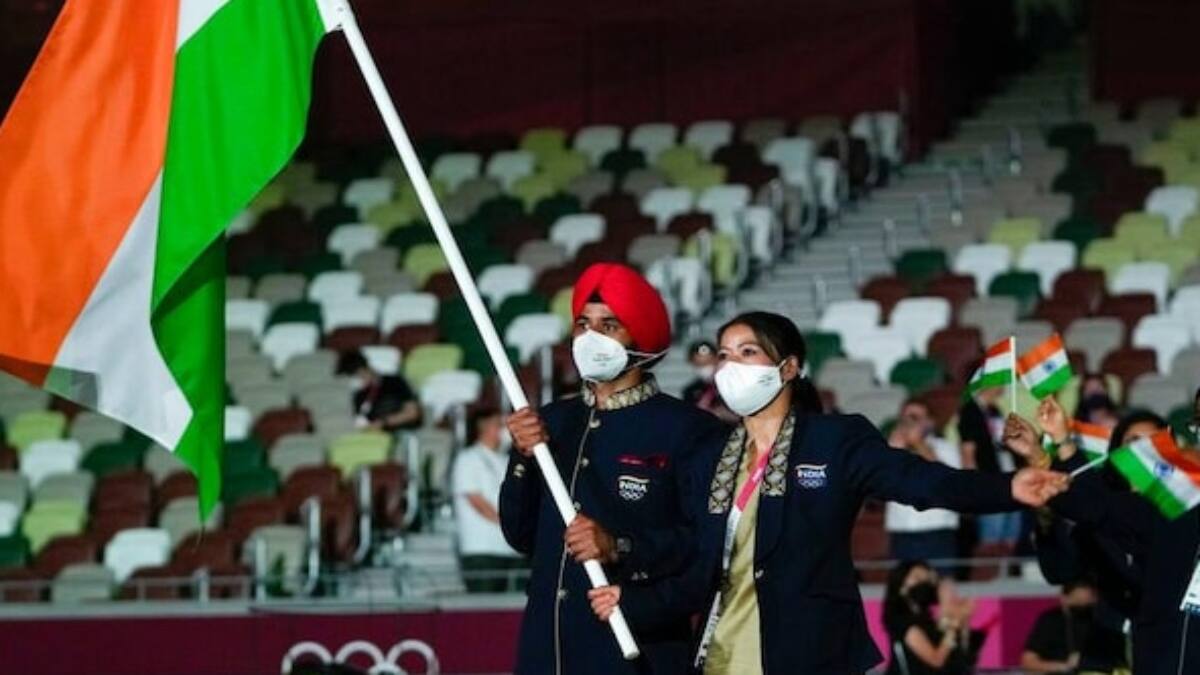 Olympics 2024: வாழ்நாள் கௌரவம்! இந்தியாவிற்காக ஒலிம்பிக்கில் தேசிய கொடி ஏந்தியவர்கள் யார்? யார்?